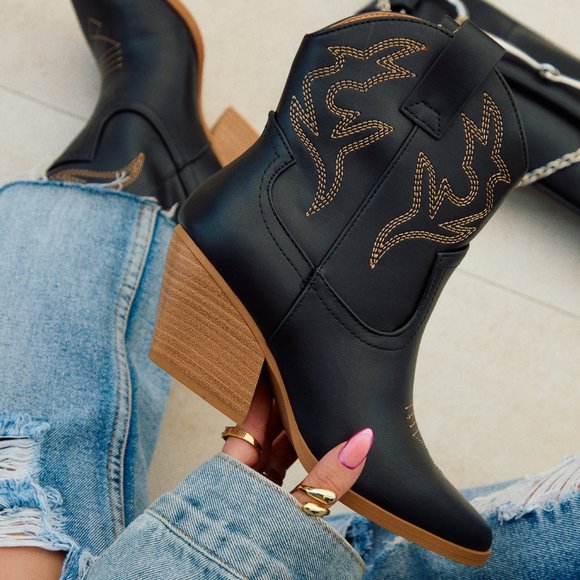 Soda Shoes - NEW🔥 Pointed Toe Embroidered Cowboy Cowgirl Western Ankle Boots Booties Pull On